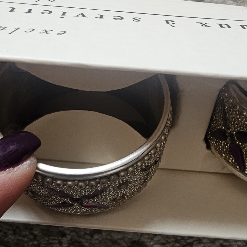4 PIER 1 IMPORTS JEWELED SILVER PLATED ROUND NAPKIN RINGS - Picture 6 of 8